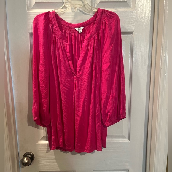 Crown & Ivy Vibrant Pink Blouse - Picture 1 of 4